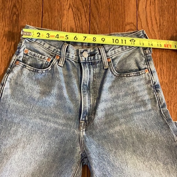 Levi’s rib cage wide leg, light wash denim blue jeans. Women’s size 27 - Picture 10 of 16